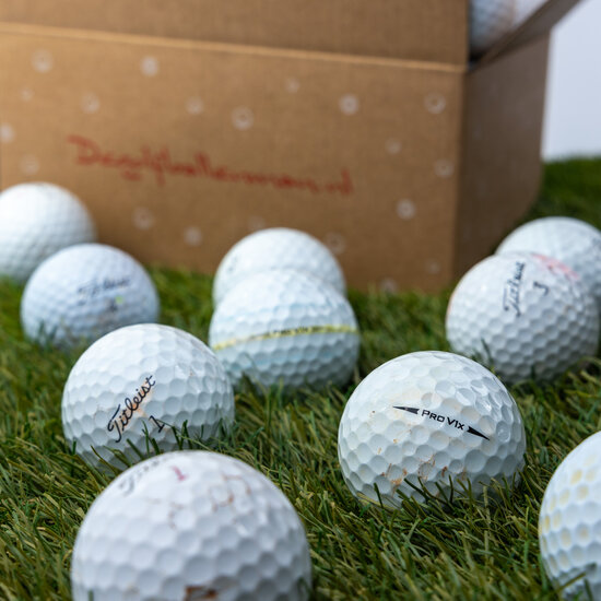 Titleist prov1x lakeballs