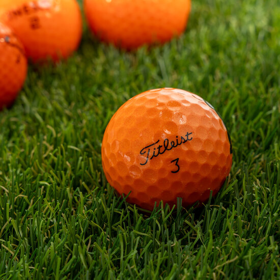 Oranje Titleist